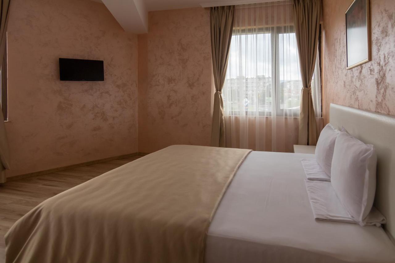 Hotel Kardjali Kŭrdzhali Eksteriør bilde